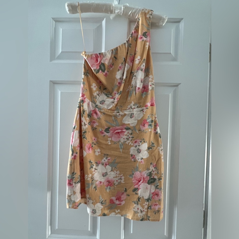 Abercrombie dress in beautiful yellow floral, line. Blend, size XSP.
